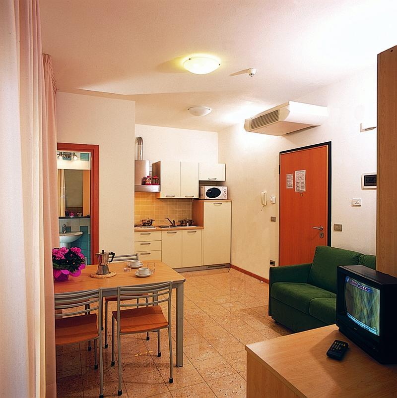 Residence Ca D'Oro ลิโดดิเยโซโล ภายนอก รูปภาพ