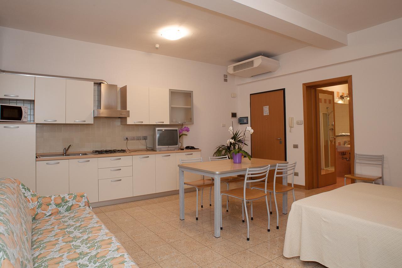 Residence Ca D'Oro ลิโดดิเยโซโล ภายนอก รูปภาพ