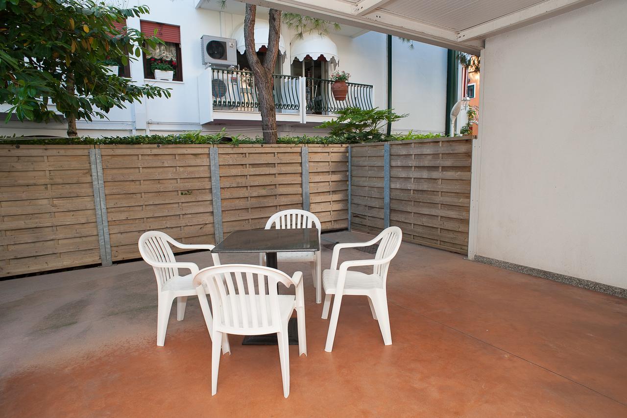 Residence Ca D'Oro ลิโดดิเยโซโล ภายนอก รูปภาพ