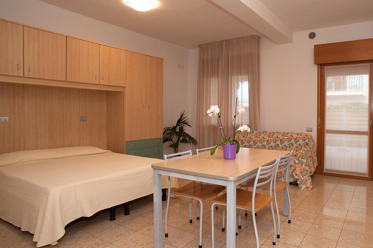 Residence Ca D'Oro ลิโดดิเยโซโล ภายนอก รูปภาพ