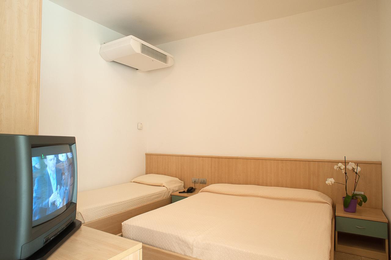 Residence Ca D'Oro ลิโดดิเยโซโล ภายนอก รูปภาพ